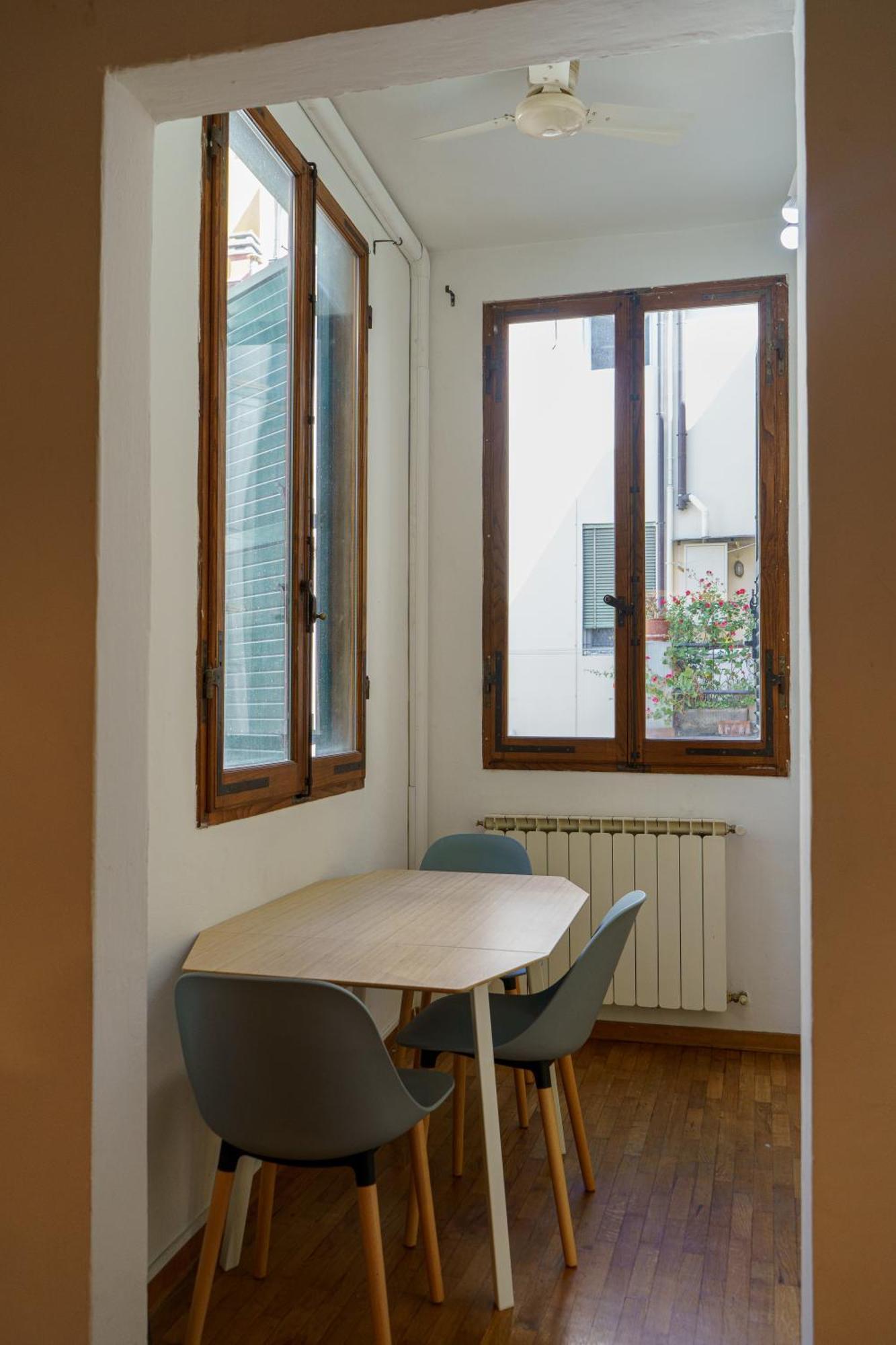 Central 1 Bedroom Apartment In The City Center Florence Exterior photo